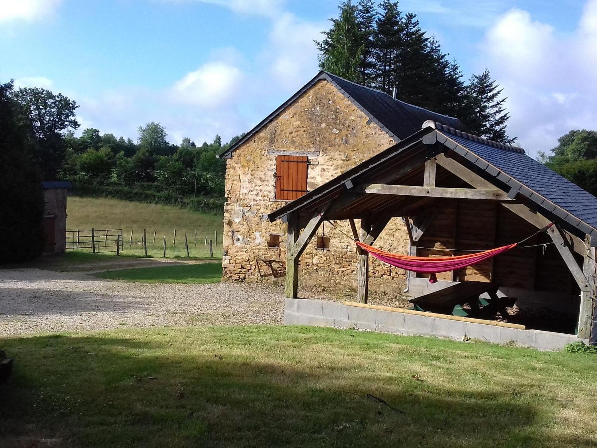 Gite De Charme Renove Avec Cheminee, Terrasse Et Proche Randonnees - Capacite 13 Pers. - Fr-1-410-179 Saint-Léonard-des-Bois Exteriér fotografie
